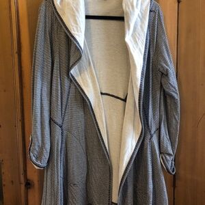 Democracy light weight open front blue and white striped hooded cardigan M
